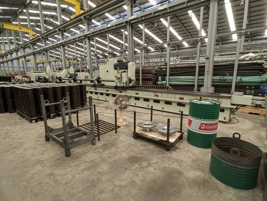 قطعة العمل / أداة الدوران السكيفر رولر حرق آلة 150mm عرض القيادة السكك الحديدية